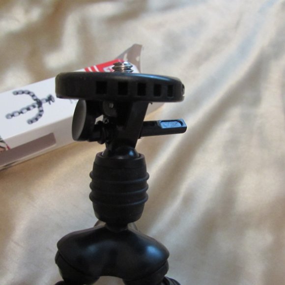 Tripod for Digital Camera - Picture 5 of 13
